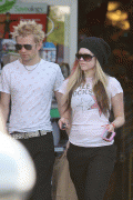 Avril Lavigne candid shopping