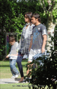 5fd31a42861693.gif